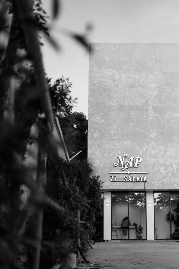 فندق Nap77 سالايا المظهر الخارجي الصورة